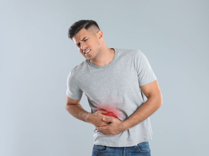 Diagram showing symptoms of left kidney pain